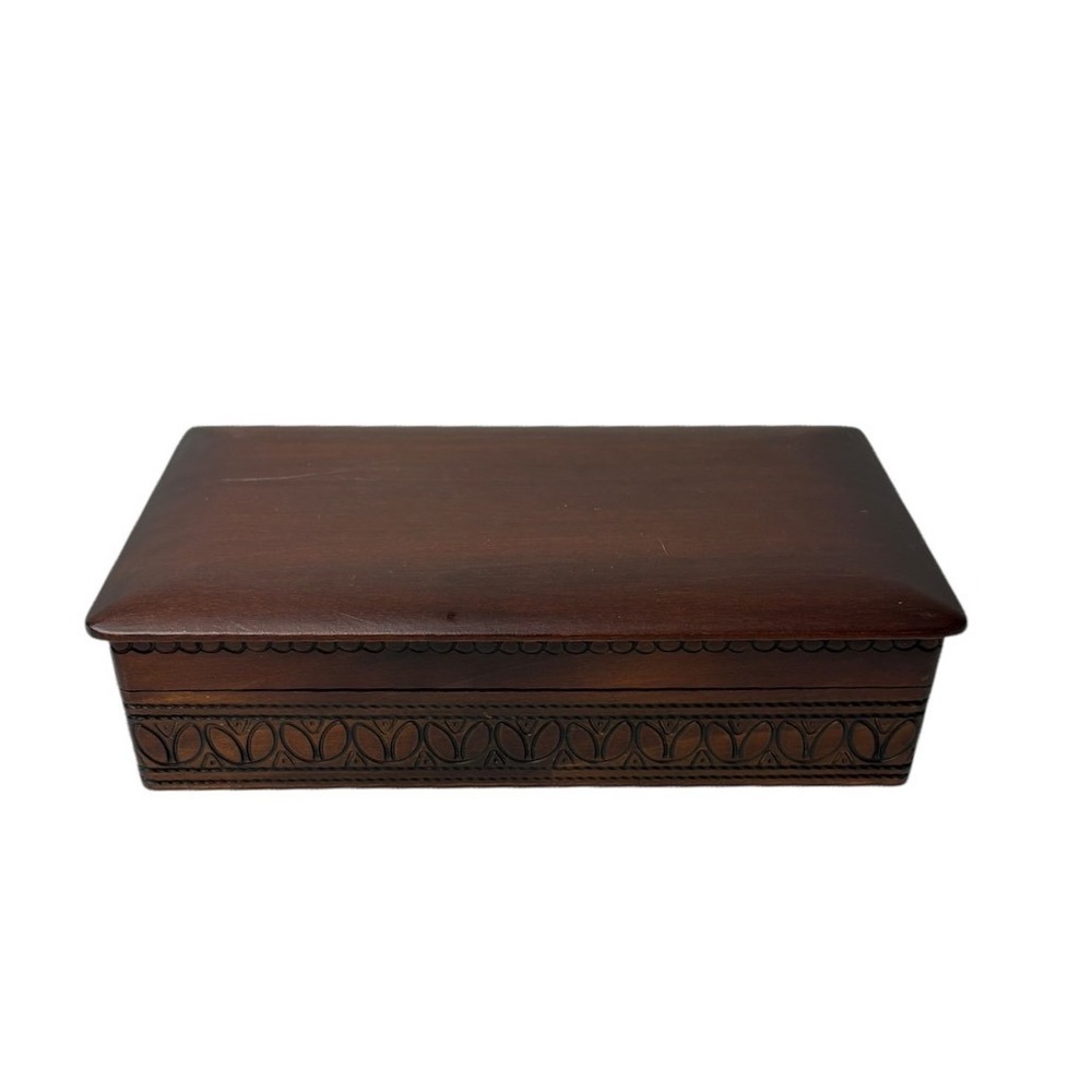 Classic Linden Wood Traditional Keepsake Box‎ Handmade in Poland Carved Jewelry